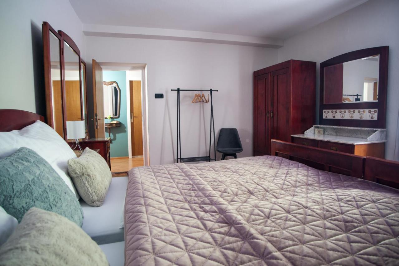 Apartma Ajda Zelezniki Exteriör bild